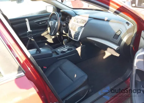 2016 Nissan Altima 2.5/2.5 S/2.5 Sl/2.5 Sr/2.5 Sv из США, поврежденный, VIN 1N4AL3AP5GC219852